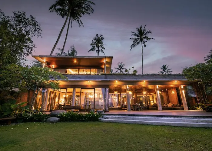Villa Manis Beachfront