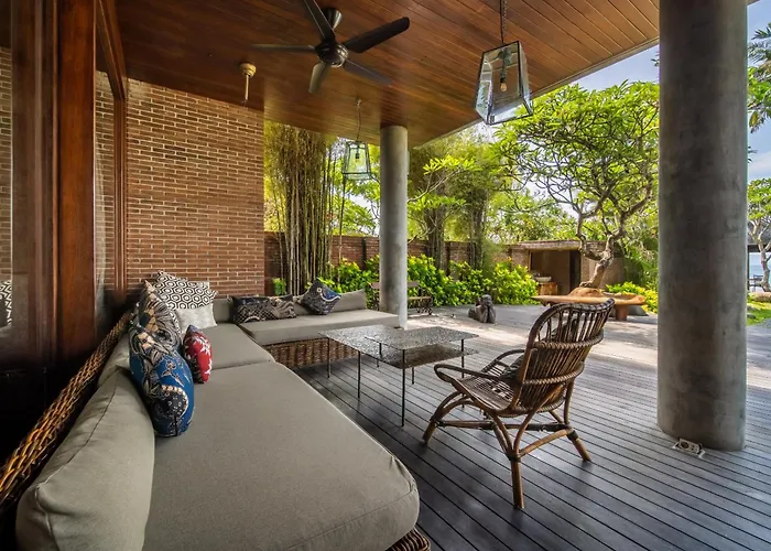 Manis Beachfront Villa Candi Dasa (Bali)