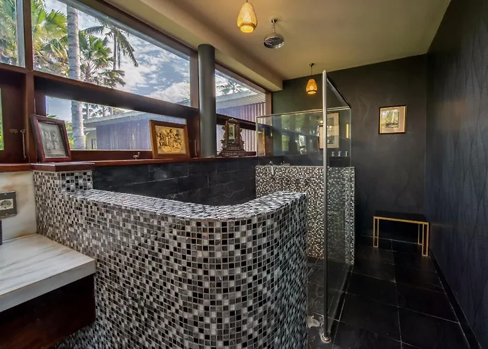 Manis Beachfront Villa Candi Dasa (Bali)