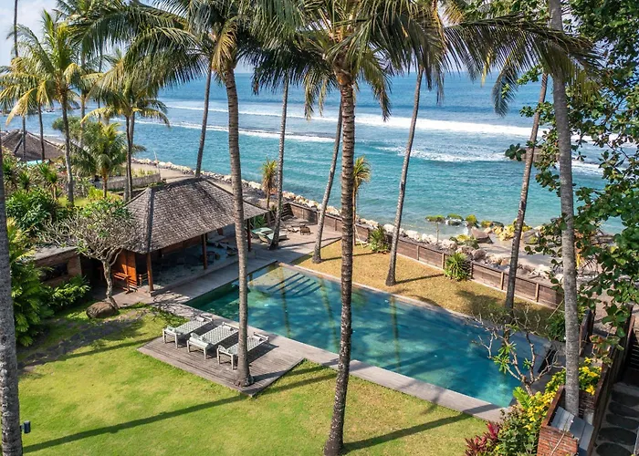 Villa Manis Beachfront